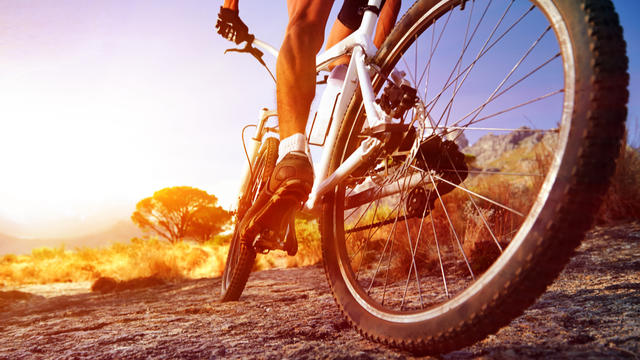 Bike_shutterstock_134107355.jpg 