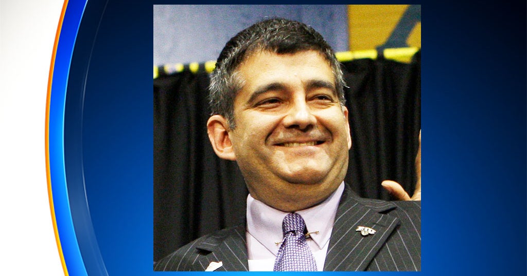 coronavirus-update-fiu-s-athletic-director-defers-435-689-salary-to-help-university-cbs-miami