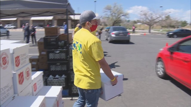 Salvation-Army-Aurora-Mall-Food-Giveaway-EJ9_frame_15462.jpeg 