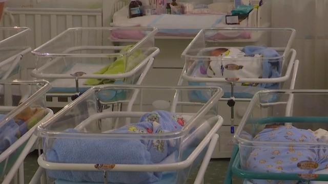 cbsn-fusion-babies-born-to-surrogates-stranded-by-virus-travel-restrictions-thumbnail-485050-640x360.jpg 