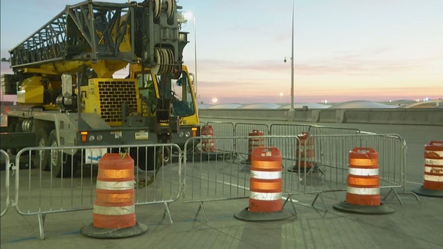 DIA GREAT HALL CRANE LIVE VO.transfer_frame_1299 