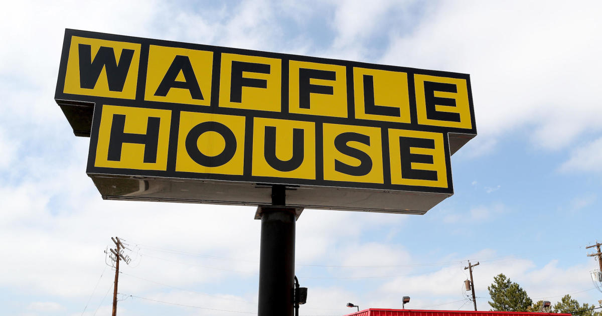 Главният изпълнителен директор на Waffle House Джо Роджърс III казва