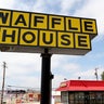 Teen shot during fight over Uber ride outside Dunwoody Waffle House 