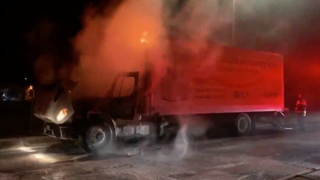 truck-fire-hwy50-west-sac.jpg 