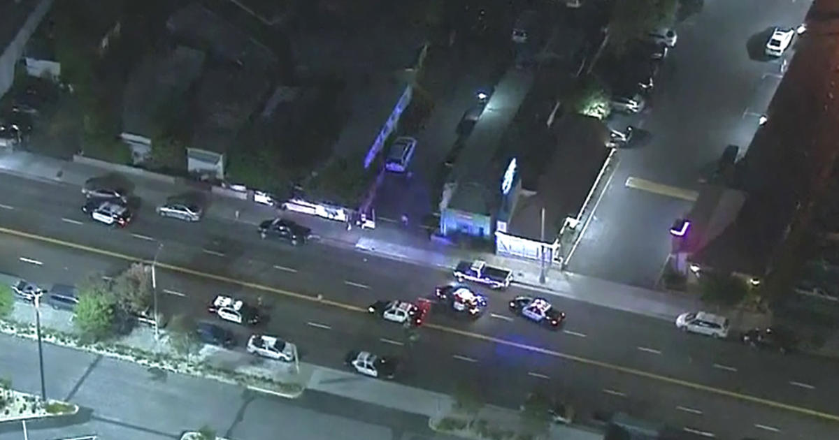 Man Shot Dead At Mobile Home Park In Bellflower Cbs Los Angeles