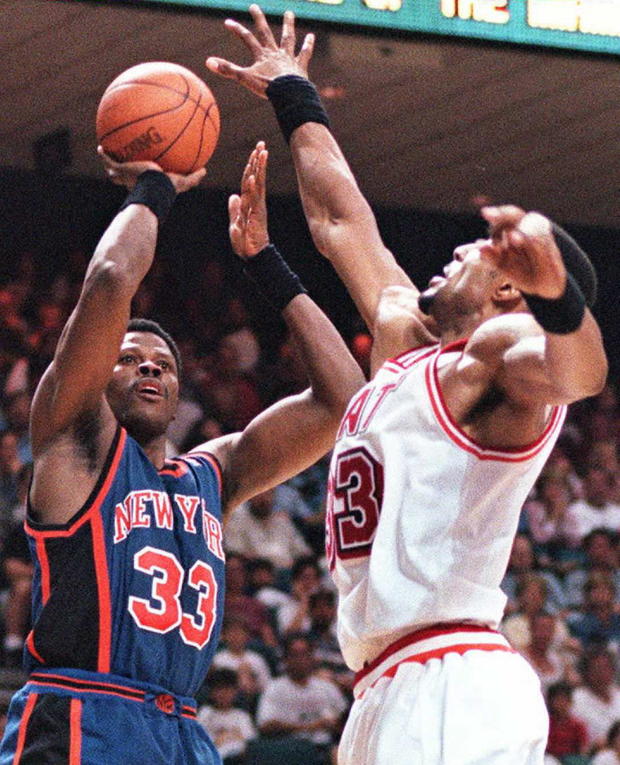 Miami Heat's center Alonzo Mourning, New York Knicks Patrick Ewing 