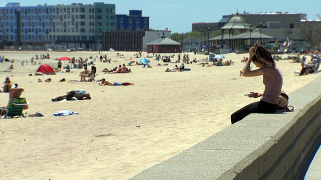 REVERE-BEACH-FRIDAY-1_frame_2328.jpg 
