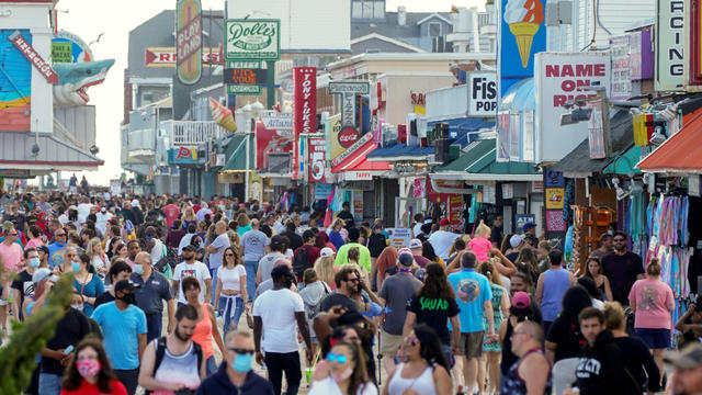 FILE PHOTO: Visitors crowd the boardwalk on Memorial Day weekend in Ocean City, Maryland 