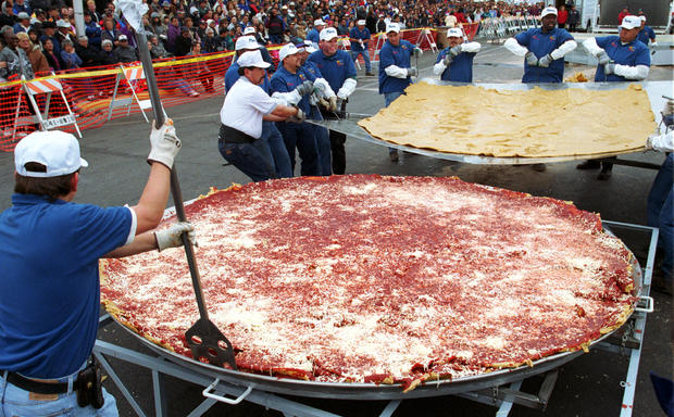 Attempt at the world record for the largest enchilada 