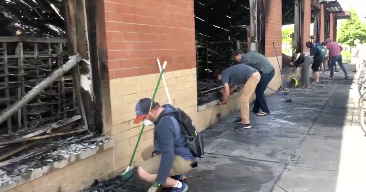Twin Cities Residents Turn Out En Masse To Clean Scorched Streets Amid ...