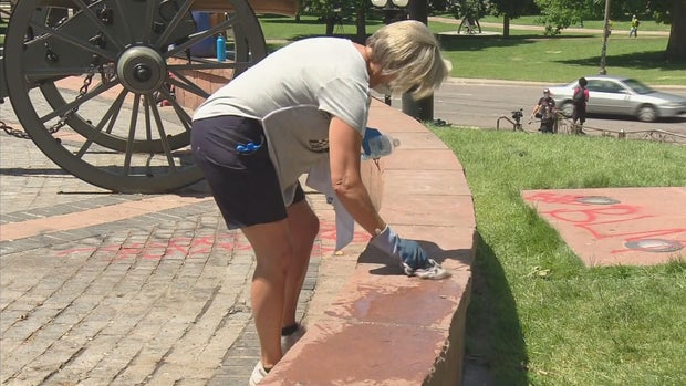 CAPITOL DAMAGE 6PKG.transfer_frame_2501 