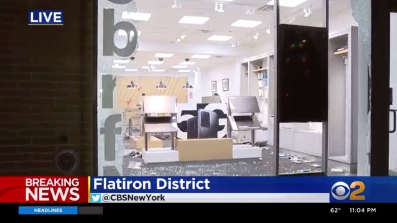 flatiron verizon store looted 