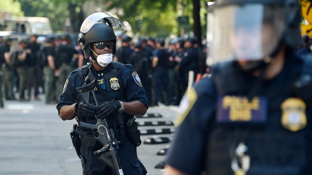 Police and protesters meet in Ferguson 