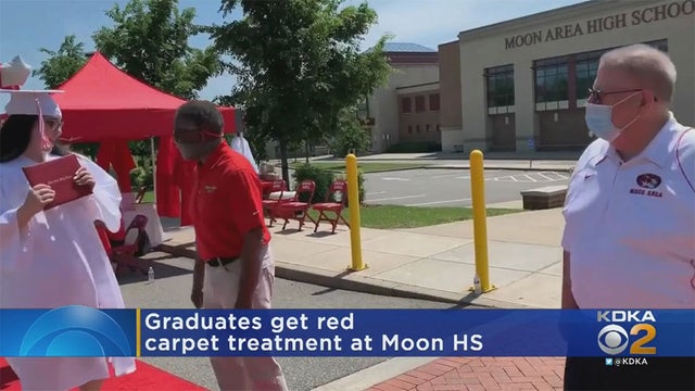 moon-hs-red-carpet.jpg 