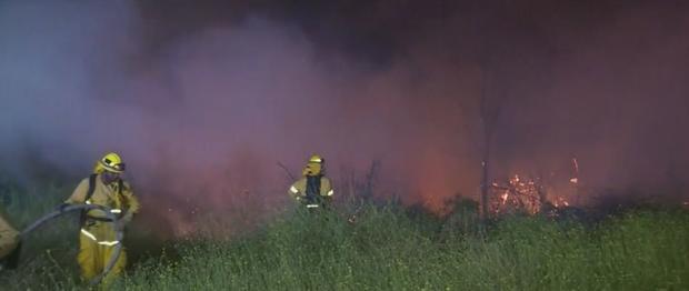 4-Acre Brush Fire Sparks In Sepulveda Basin 