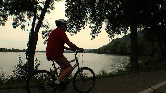 Biker-Biking-Around-Lake.jpg 