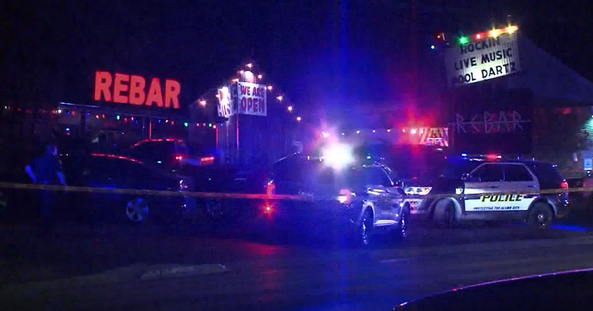 Police Man Shoots, Injures 8 After Being Turned Away From Texas Bar(01)