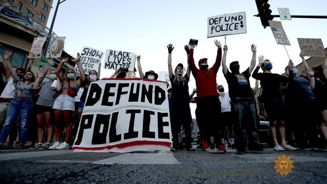 defund-police-502776-640x360.jpg 