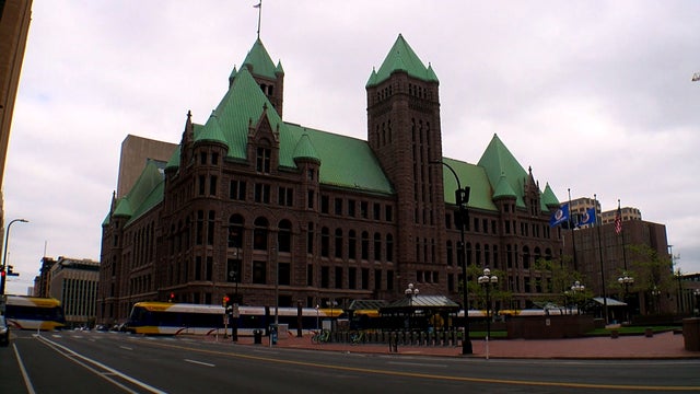Minneapolis-City-Hall.jpg 