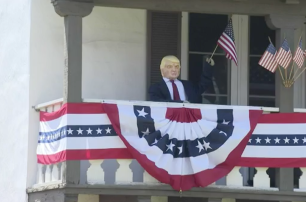 Trump w flag San Marino 