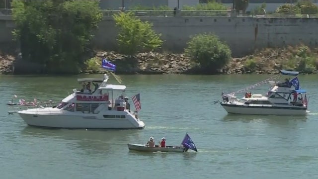 trump-boat-parade.jpg 