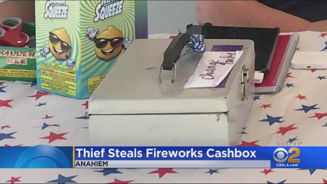 fireworks-money-thief.jpg 