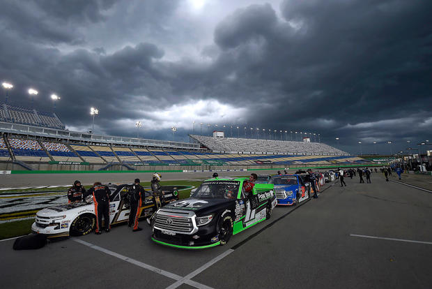 NASCAR Gander RV &amp; Outdoors Truck Series Buckle Up In Your Truck 225 