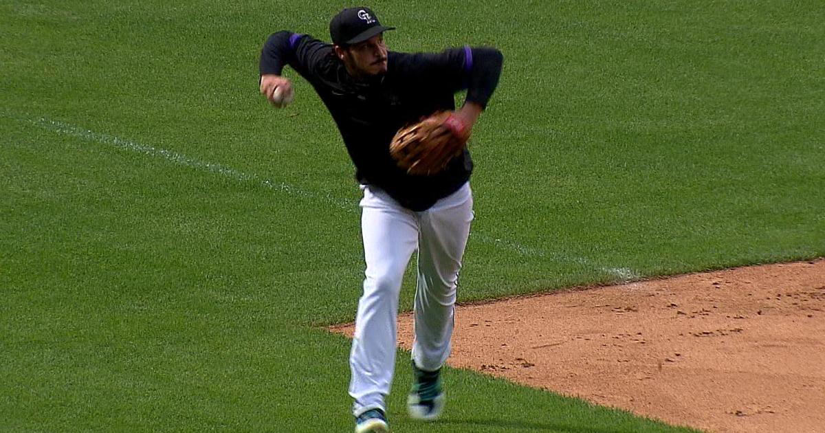 Nolan Arenado wins Gold Glove, 11/08/2021