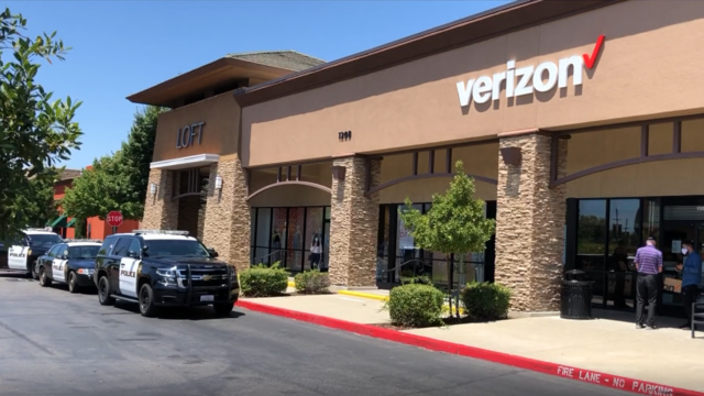 verizon-roseville-urination.png 