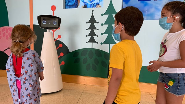 robin-robot-mattel-childrens-hospital.jpg 