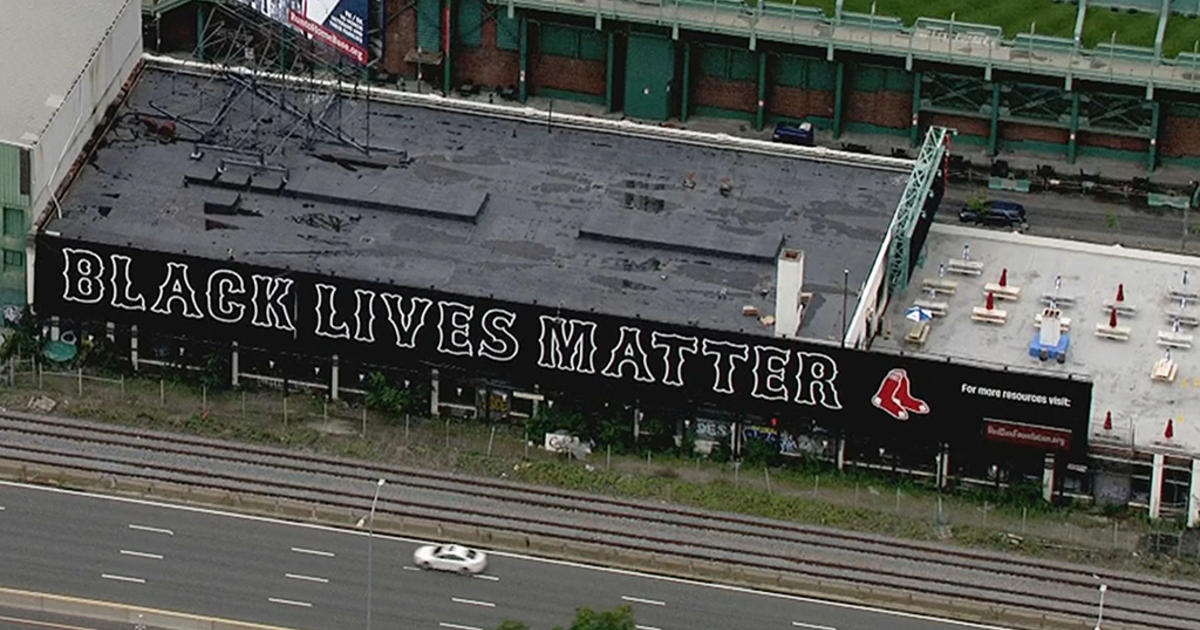 Boston Red Sox post 'Black Lives Matter' on Fenway Park scoreboard as  protests over George Floyd's death continue 