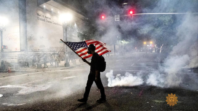 protest-united-states-flag1920-520444-640x360.jpg 