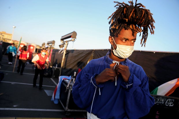 Drive-In Circus Entertains Families In Southern California