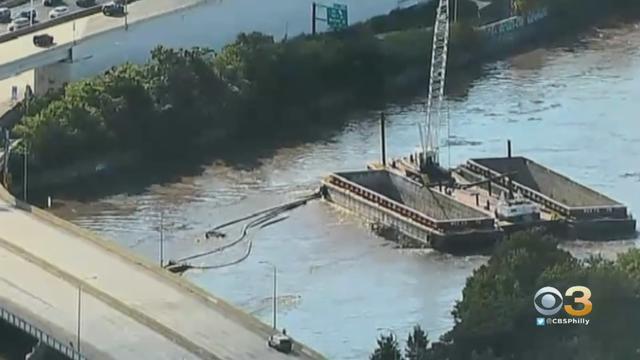 schuylkill-river-barge.jpg 