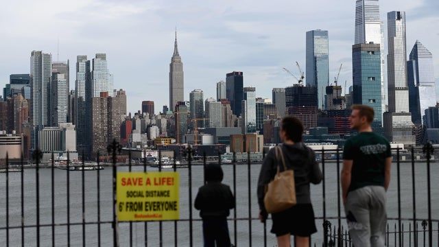 New York Governor Cuomo Holds Briefing In Manhattan 