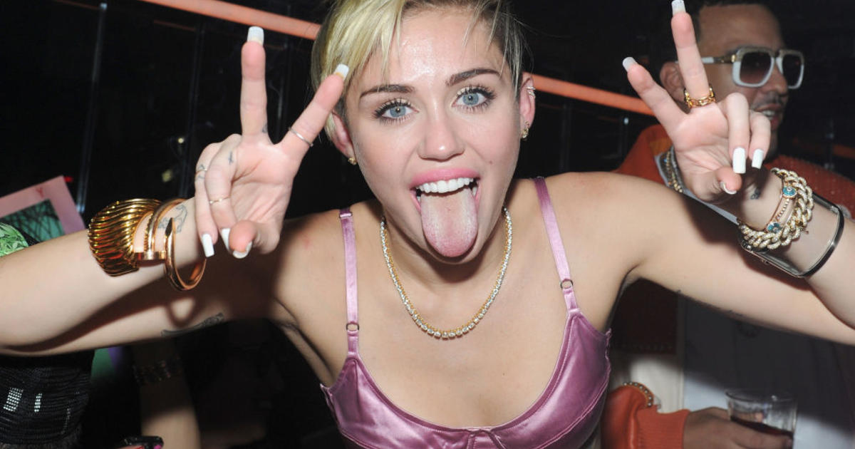 Dua Lipa And Miley Cyrus Tease Duet Cw Atlanta