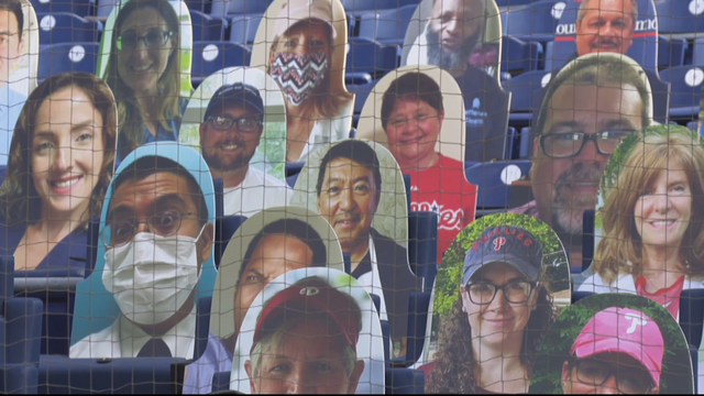 17VO_PHILLIES-FAN-CUTOUTS_frame_290.png 