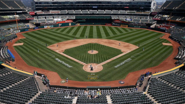 Texas Rangers v Oakland Athletics 