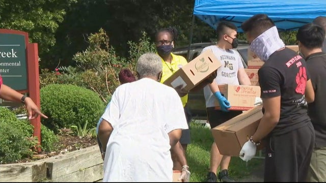 philly-food-giveaway.jpg 