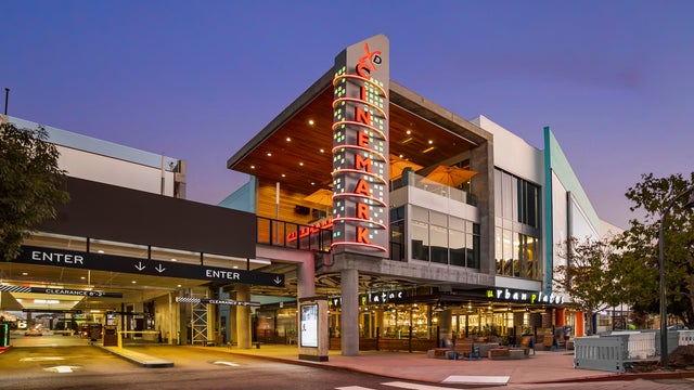 Cinemark_Exterior.jpg 