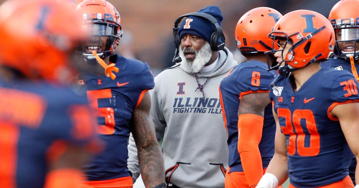 Illinois Football hires former Chicago Bears coach Lovie Smith