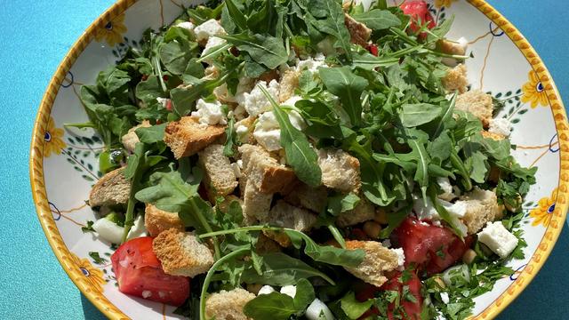 greek-panzanella-salad.jpg 