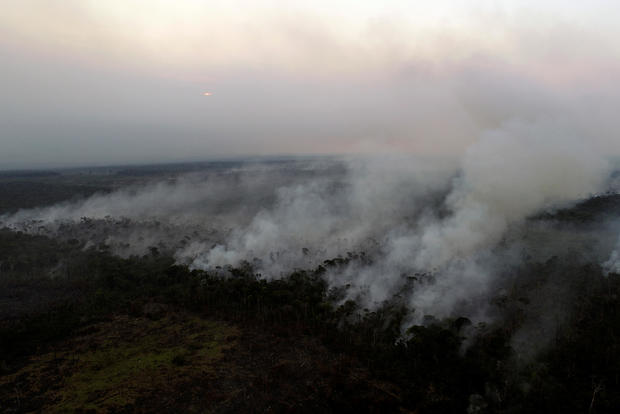 Tract of the Amazon jungle burns as it is cleared by loggers and farmers near Apui 