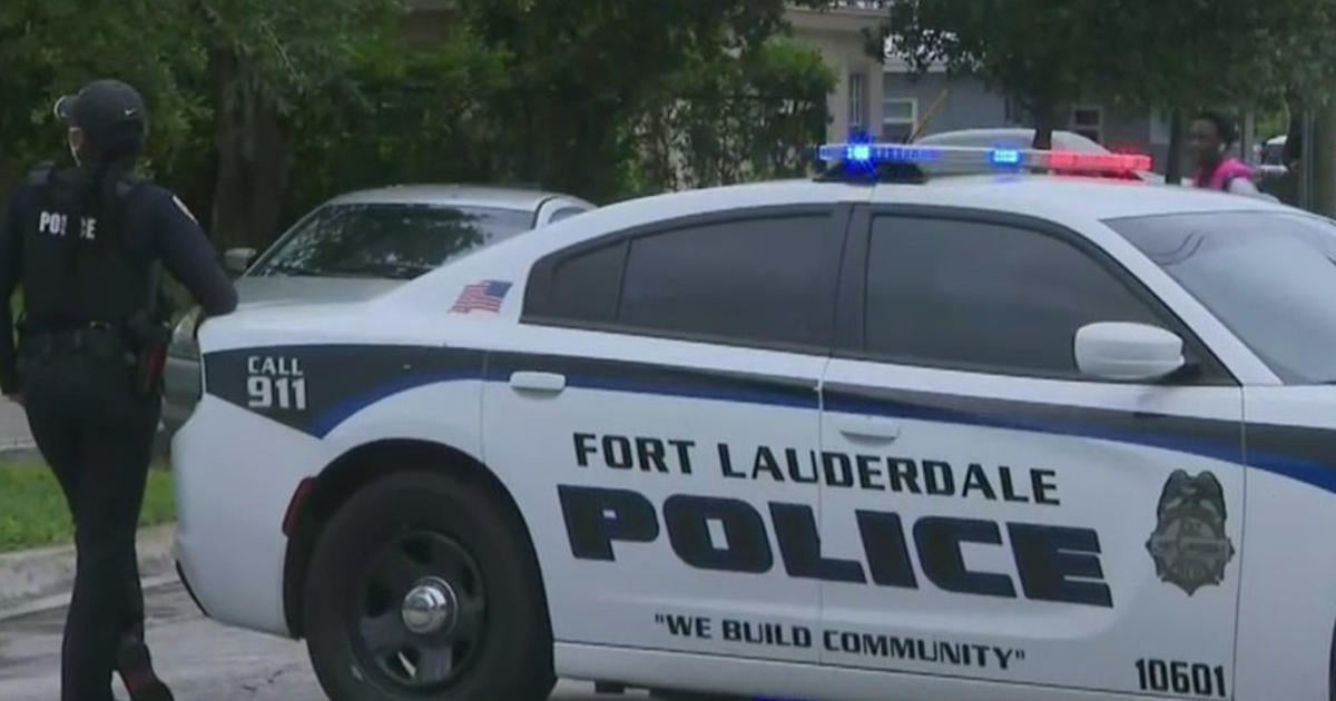 Bicyclist Struck Killed By Vehicle In Fort Lauderdale Cbs Miami