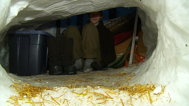 us-0107-snowcave-640x360.jpg 