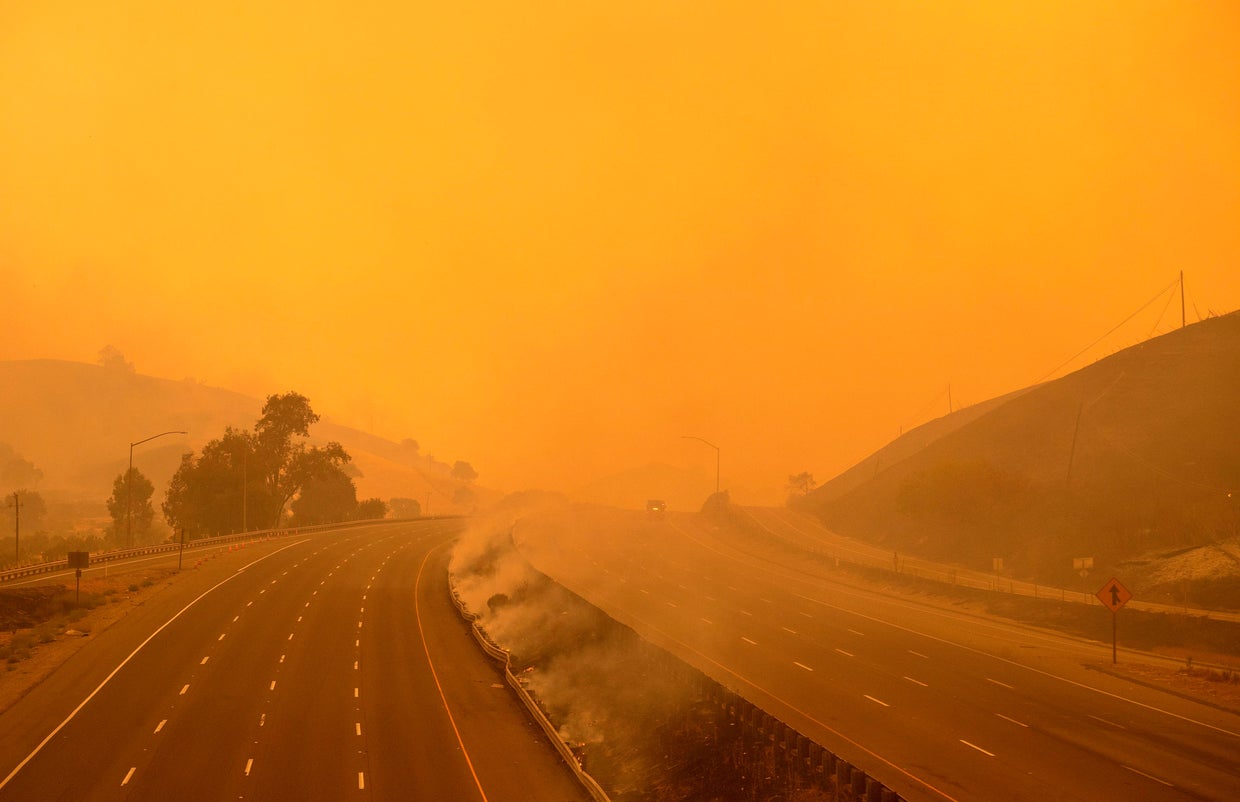 US-CALIFORNIA-WILDFIRE-FIRE 