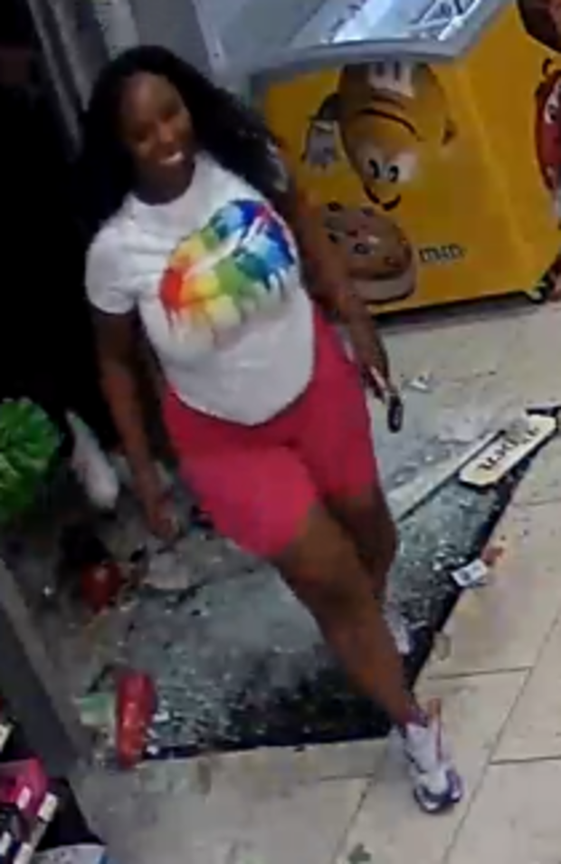 24 Aug 20- Seeking to Identify- 18th District 800 block of North LaSalle pic 9 