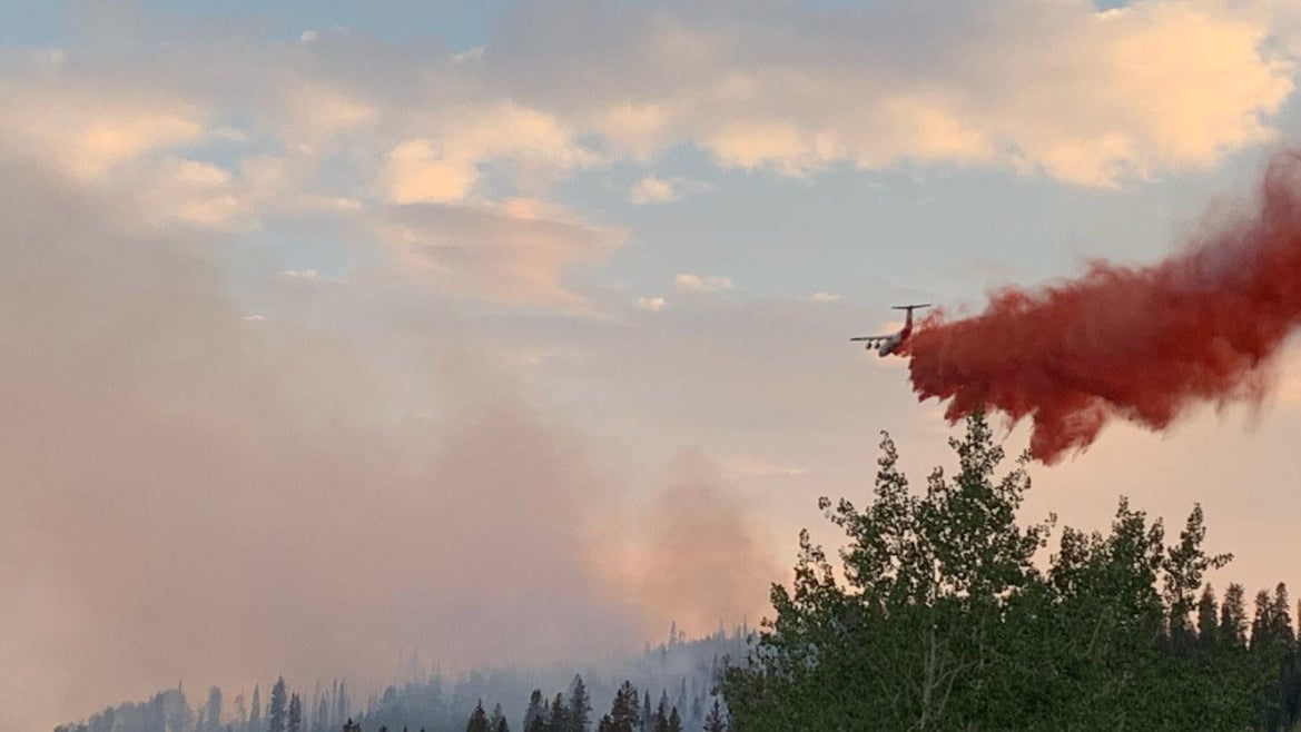 Smoke Jumpers Respond To Cow Camp Fire - CBS Colorado