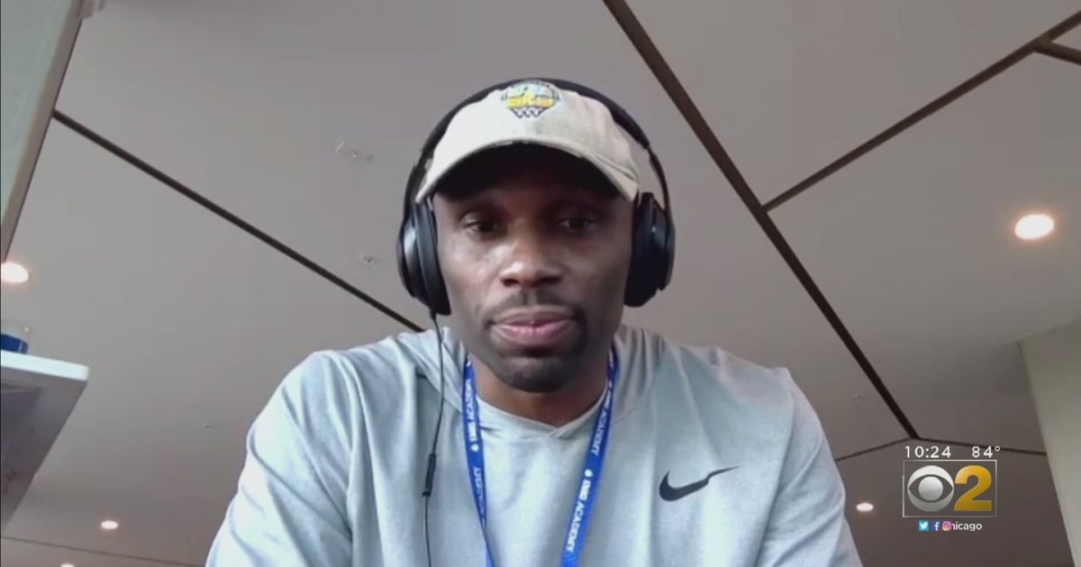 Chicago Sky Coach James Wade Says Official Referred To Him Using