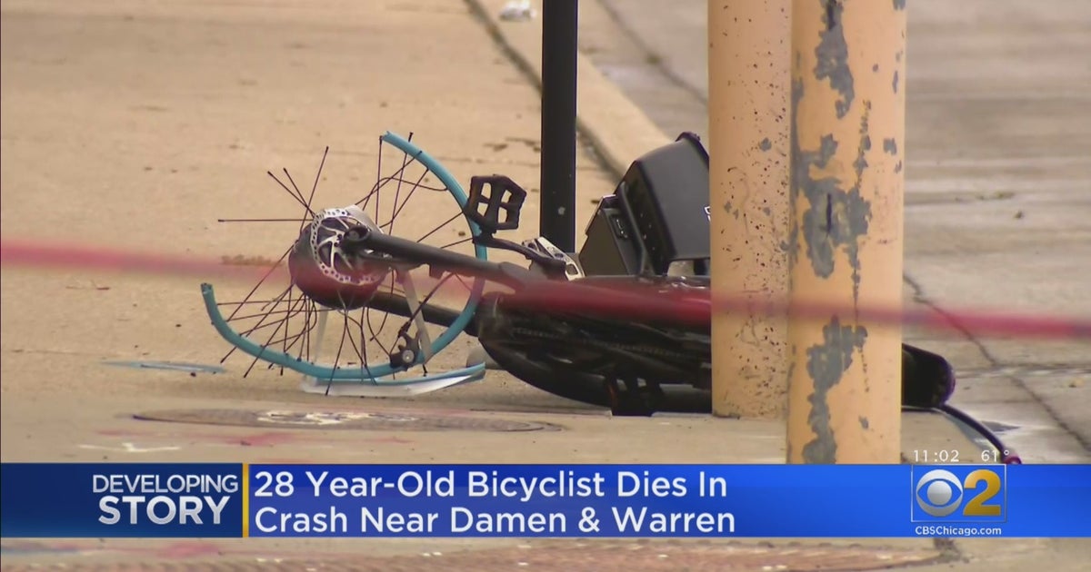 Bicyclist Dead After Hit By Car On Chicago's West Side - CBS Chicago